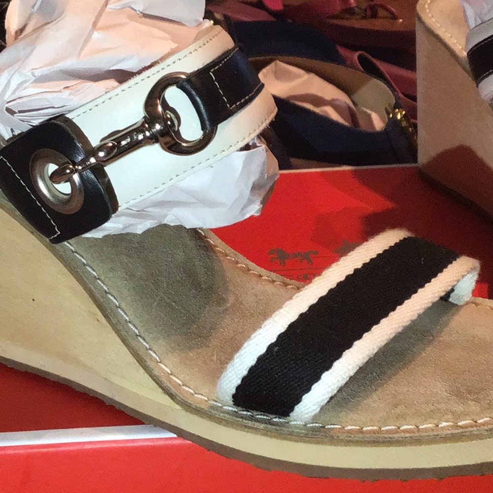 COACH CAMILLA BLK & WHT LEATHER/MATERIAL WEDGES - Picture 3 of 14